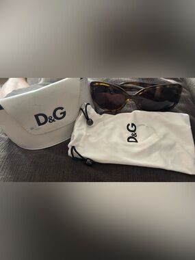 D&G Tortoiseshell Cat-Eye Sunglasses with White D&G Case